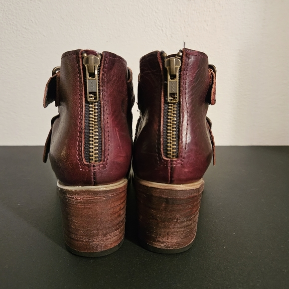 Freebird by Steven - Charlotte in Wine Multi Size 6 - Picture 3 of 8